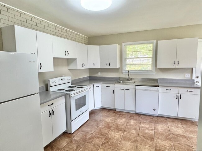 Building Photo - 3719 Bridlewood Dr