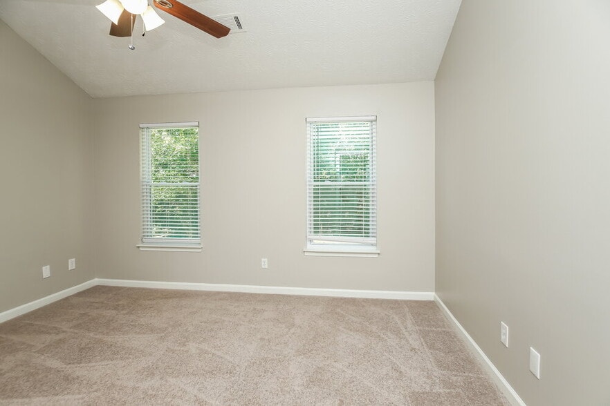 Building Photo - 54 Virginia Heights Dr