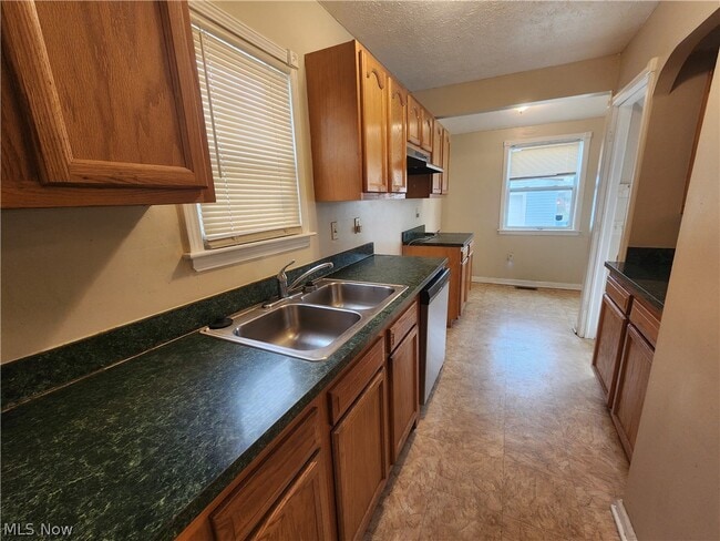 Building Photo - 1517 Larchmont Rd