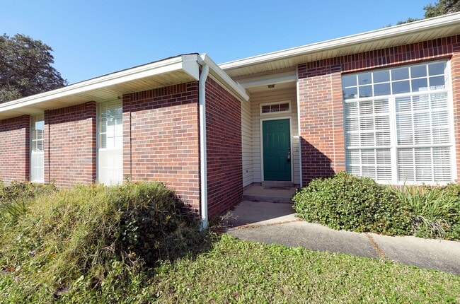 Building Photo - Shalimar Location