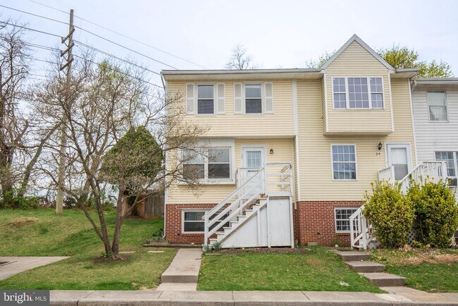 Building Photo - 28 Talcon Ct