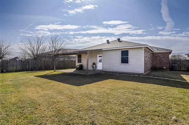 Building Photo - 1117 McKavett Dr