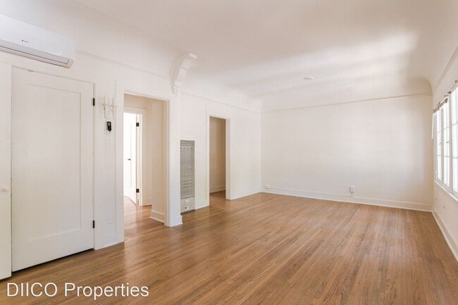 Building Photo - 1 br, 1 bath Apartment - 201 S Arnaz Drive...