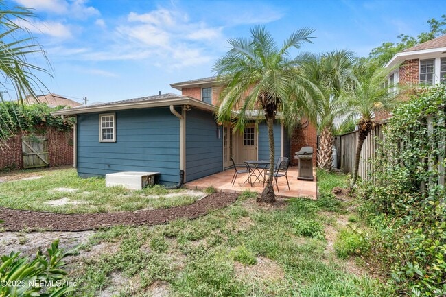 Building Photo - 1745 Belmonte Ave