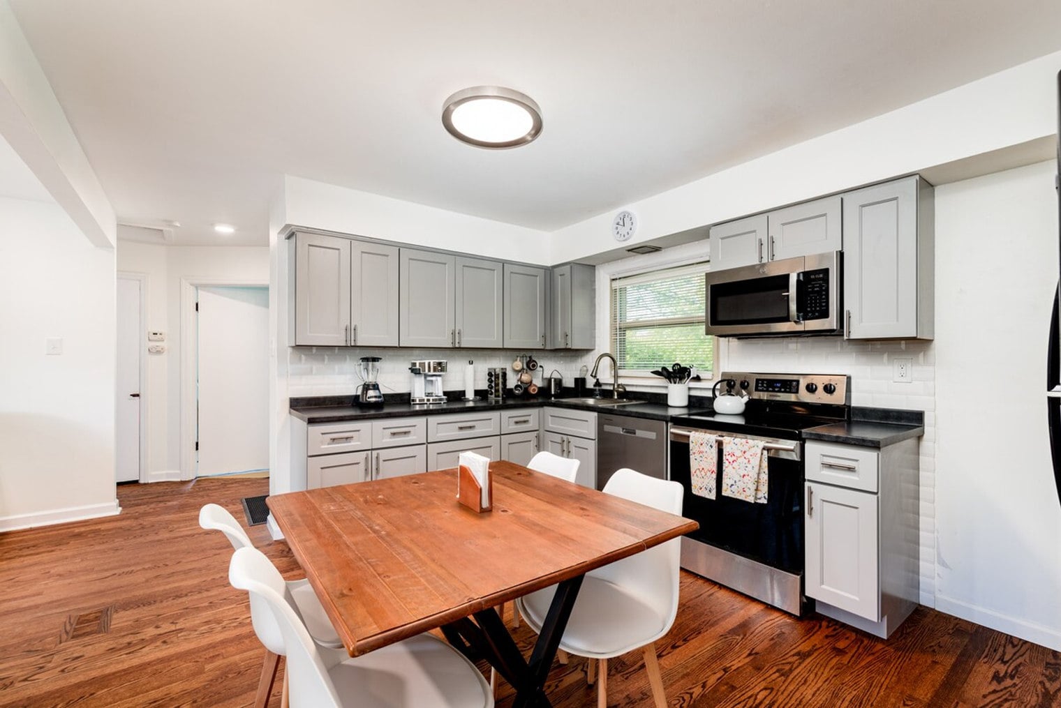 Building Photo - 4423 Vance Ave