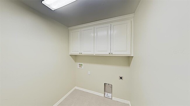 Building Photo - 3224 Wakefield Rd