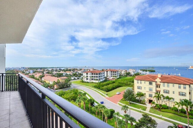 Building Photo - 5823 Bowen Daniel Dr