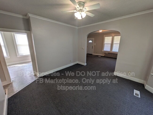 Building Photo - 1530 W Barker Ave