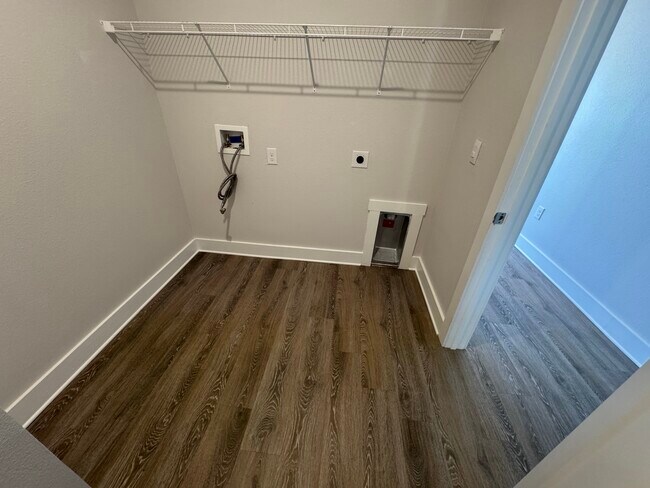 Building Photo - 3533 Sailfish Dr