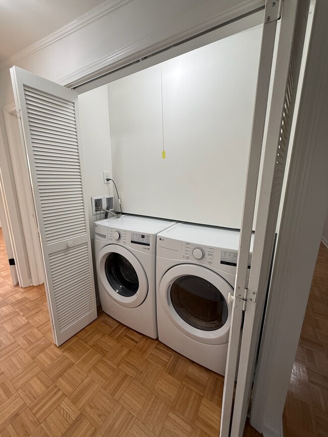 Building Photo - 230 C A Dr