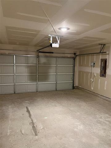 Building Photo - 1033 Raintree Rd