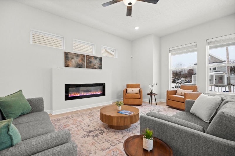 Building Photo - 2273 E 100th St