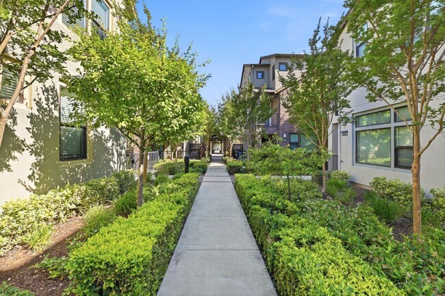 Building Photo - 4028 Freestone Pl