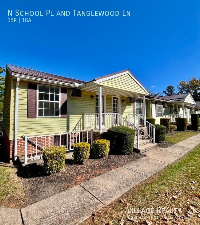 Building Photo - 335 N School Pl