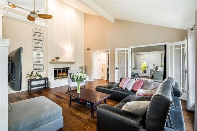 Building Photo - 419 Brooks Ln