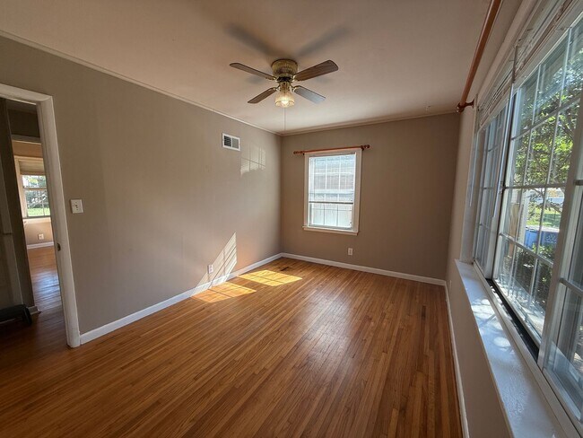 Building Photo - 3761 E 39th Pl
