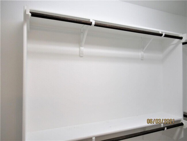 Building Photo - 106 Coyote Trail