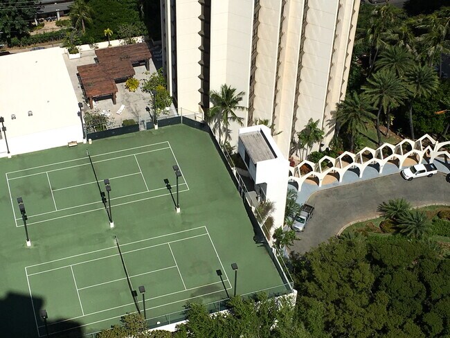 Building Photo - 2/2/2 Liliuokalani Gardens condo, Waikiki, Spacious, Great Views & Amenities