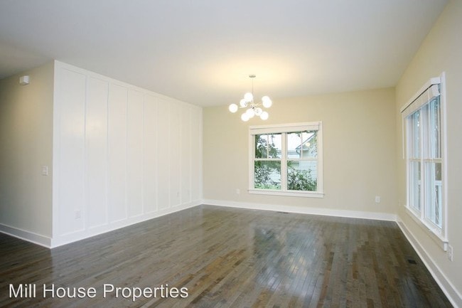 Building Photo - 5 br, 4 bath House - 104 B East Carr Street