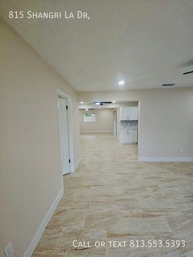 Building Photo - 815 Shangri La Dr