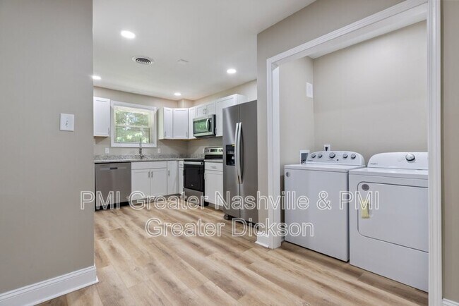 Building Photo - 201 Sylvis St