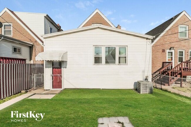 Building Photo - 6531 S Kostner Ave