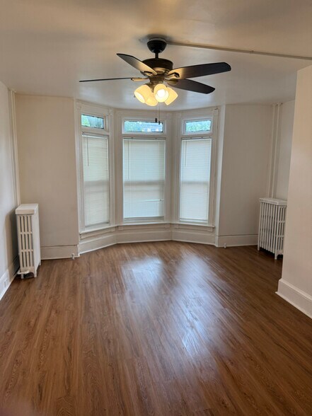 Primary Photo - 1041 N 5th St