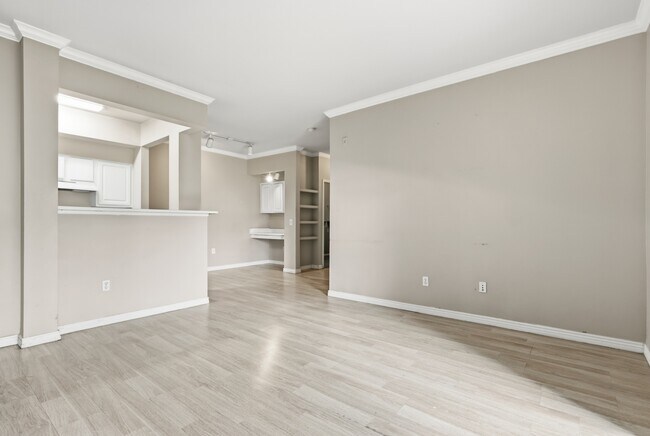 Building Photo - 7438 S Quail Cir