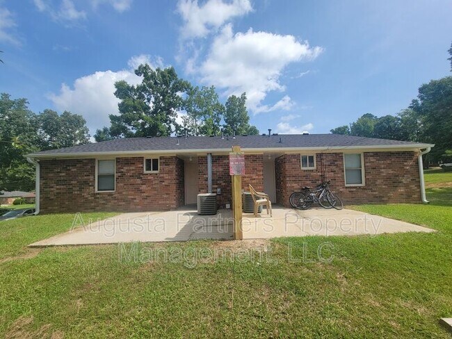 Building Photo - 134 Stoneybrooks Pl