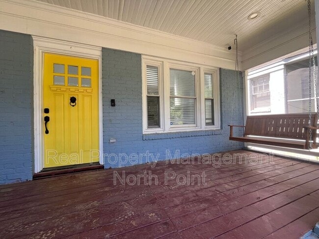 Building Photo - 954 Byron Dr SW