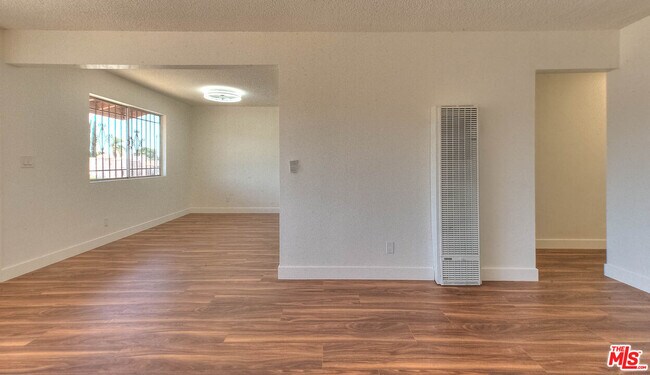 Building Photo - 8468 S Halldale Ave