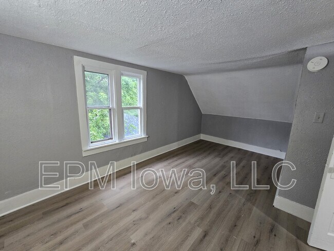 Building Photo - 642 Dawson St