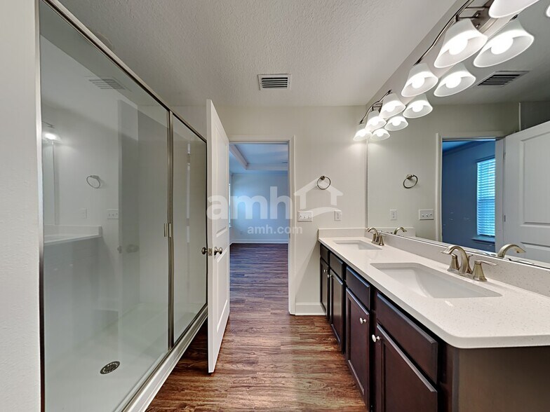 Building Photo - 12295 Sapp Rd