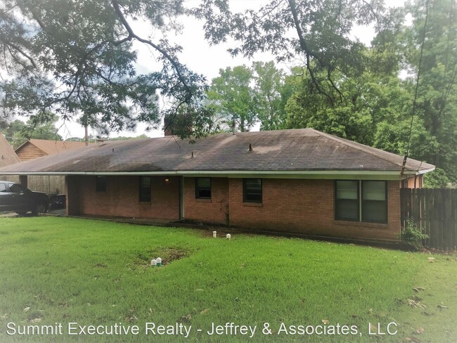 Building Photo - 3 br, 1.5 bath House - 970 Poleman Rd