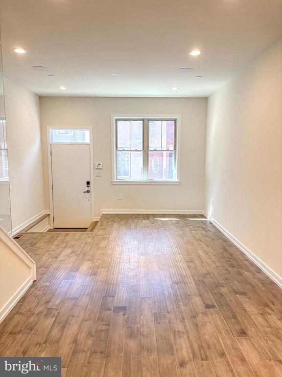 Building Photo - 1439 S Taylor St