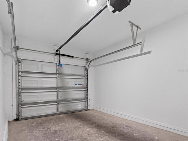 Building Photo - 3004 Jessamine Dr