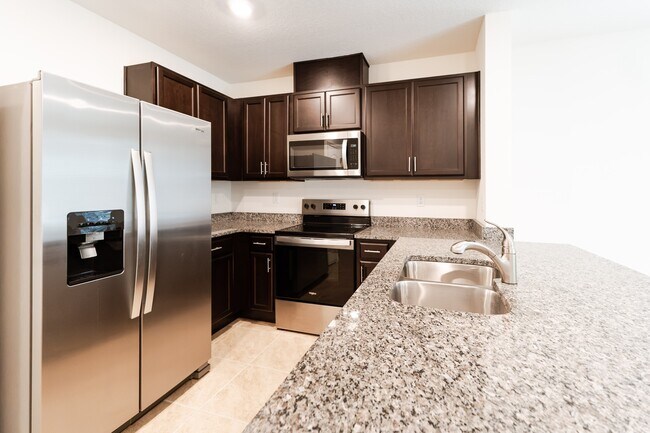Building Photo - 2331 Gifford Dr
