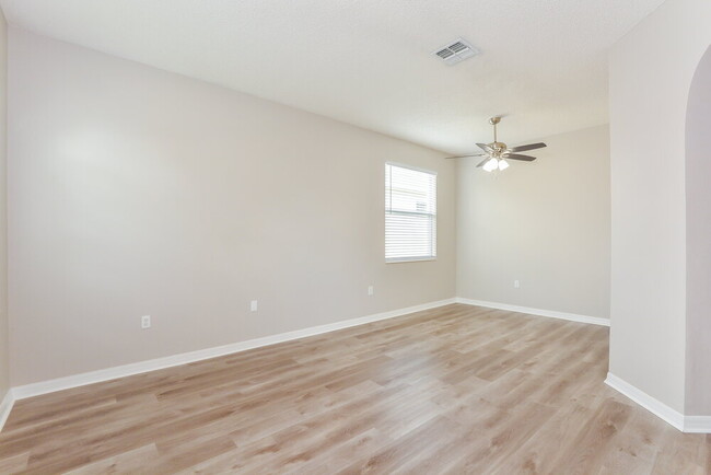 Building Photo - 10109 Granite Bay Dr