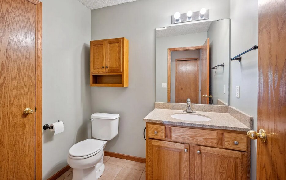 bathroom #1 - 12476 43rd St NE