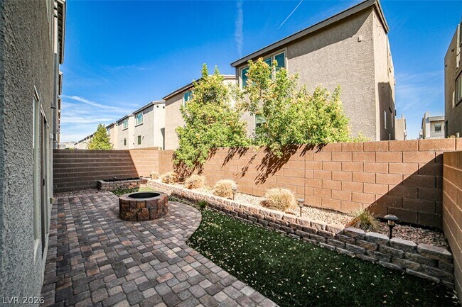 Building Photo - 8052 Haywood Estate Ave