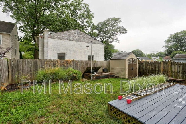Building Photo - 1651 Elkridge Dr