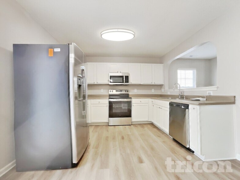 Building Photo - 26 Streamwood Way