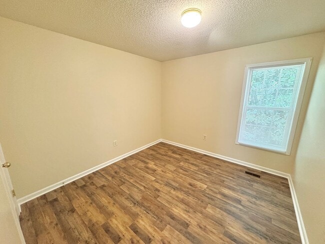 Building Photo - Statesville - 3BR/2BA