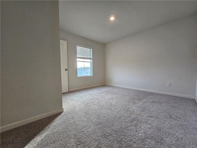 Building Photo - 504 Pemberton St