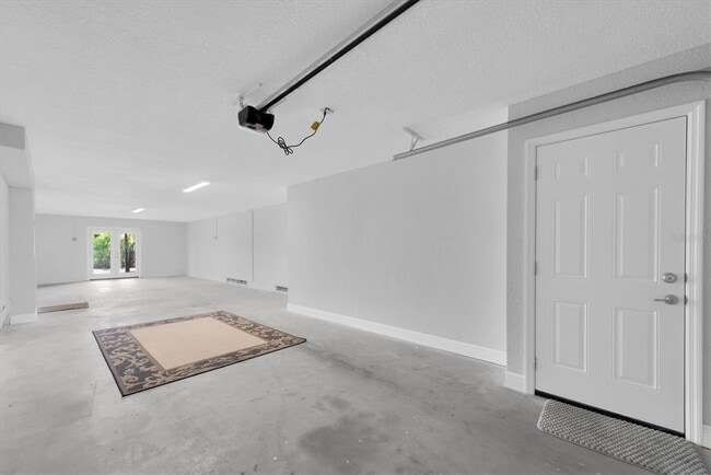 Building Photo - 802 Hidden Harbour Dr