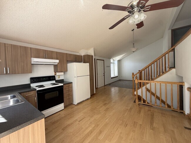 Building Photo - 3 Bedroom House on Quiet Cul-de-sac in Broomfield
