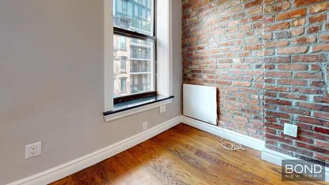 Building Photo - 134 Orchard St