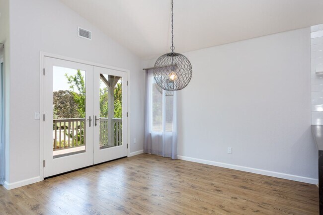 Building Photo - Modern Home in West Village of Singing Hills