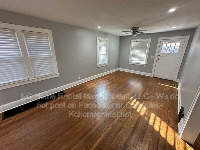 Building Photo - 2535 Charlotte St