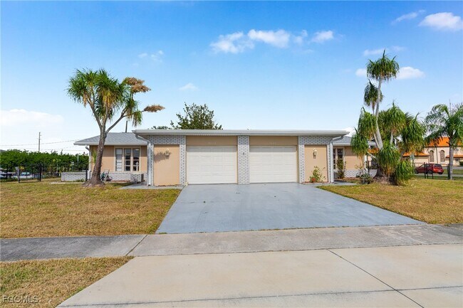 Primary Photo - 6014 Deming Ave